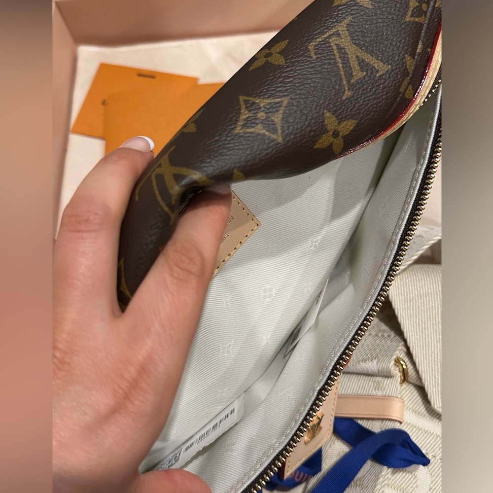 Louis Vuitton High Rise Bumbag - Picture 2 of 13